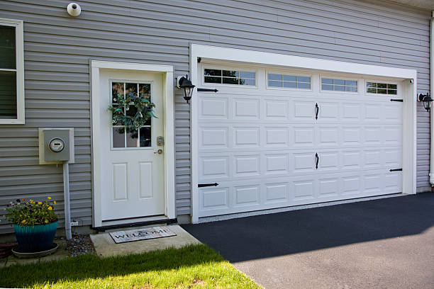 24/7 Emergency Garage Door Panel Replacement experts in Garner, IA